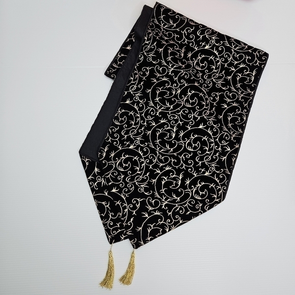 Table Runner Black & Gold Swirl Elegant Home Holiday Christmas Decor 13 x 71 - Picture 1 of 8